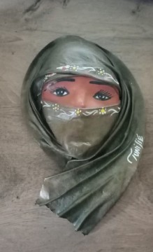 Tunéziai nő maszk