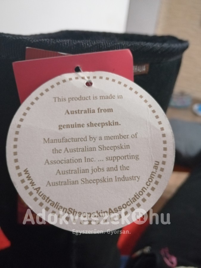 Új Eredeti UGG Australia 44-es Férfi csizma eladó. 