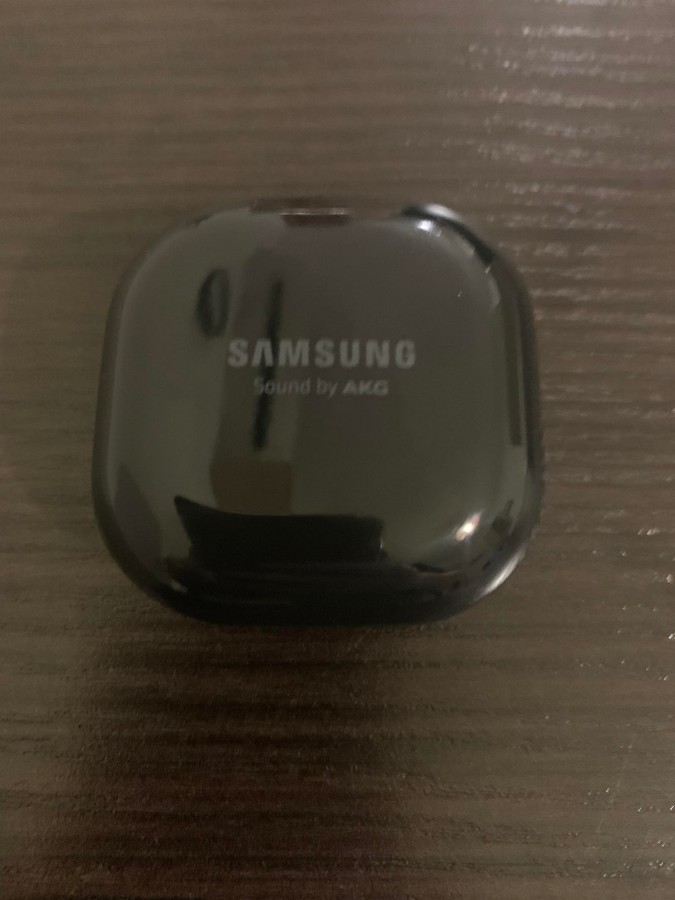 Samsung Galaxy Buds Live. 