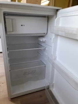 Hűtőszekrény