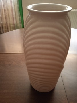 Porcelán váza 