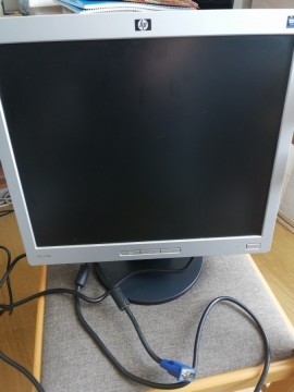 HP L1706 LCD Monitor 