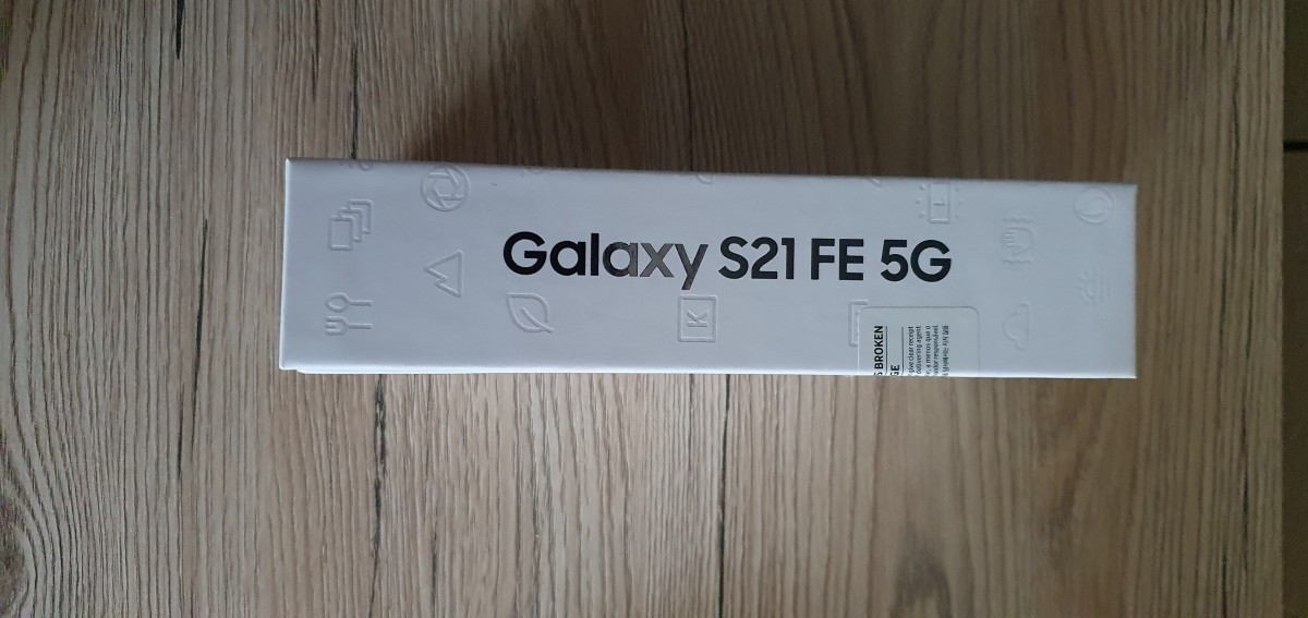 Samsung Galaxy S21 FE 128GB 5G Dual Sim vadonatúj bontatlan csomagolásban