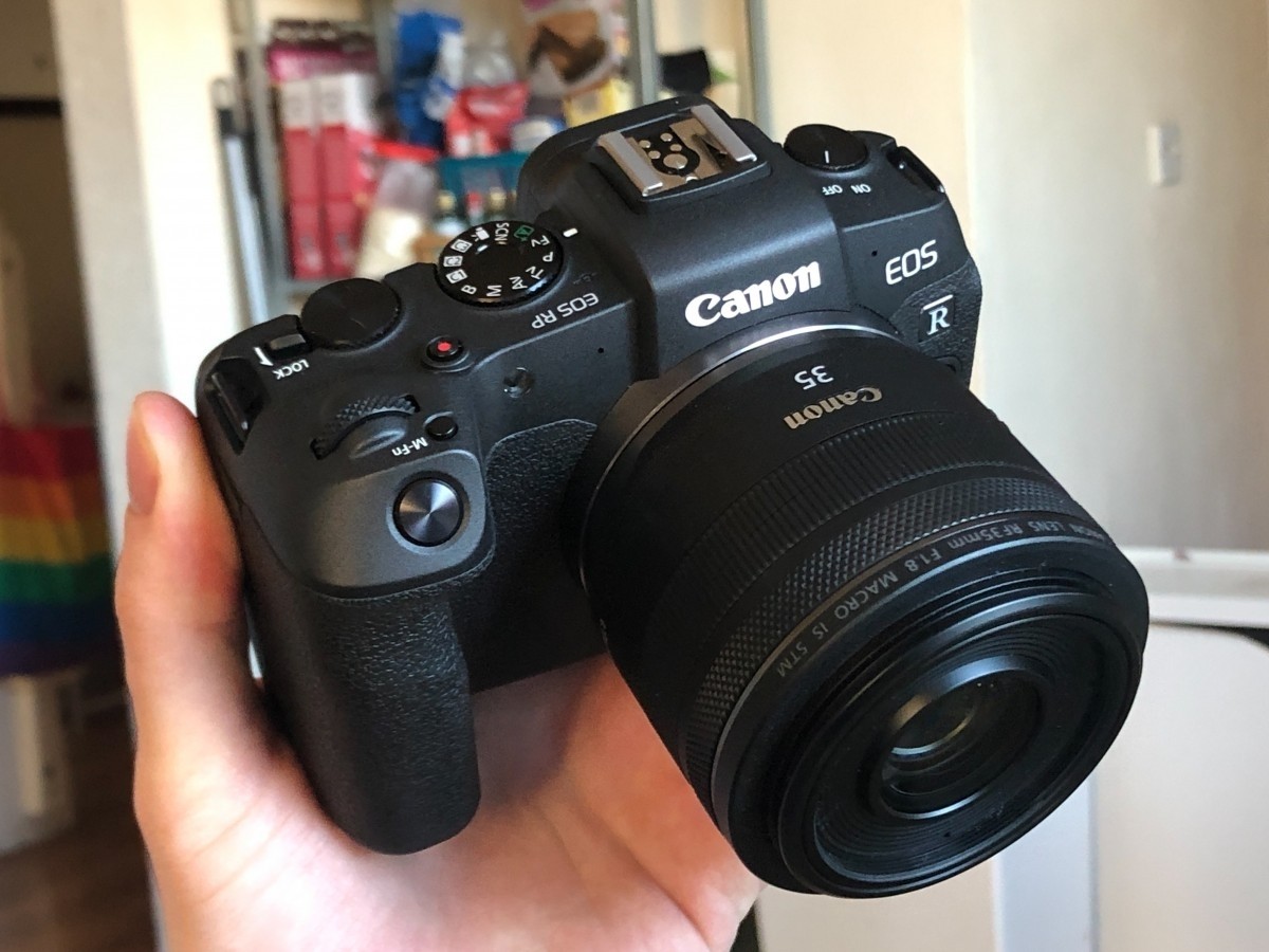 Canon EOS RP fényképezőgép + RF 24-105 mm