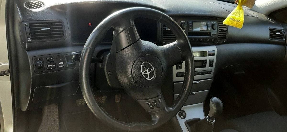 Toyota corolla sedam