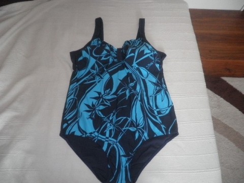 Új női fürdőruha 46 méret,1 részes fekete alapon kék mintás