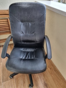 Gurulós irodai szék