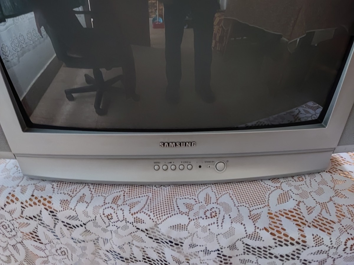 Tökéletesen működő, újszerű Samsung 70 cm képcsöves TV, távirányítójával
