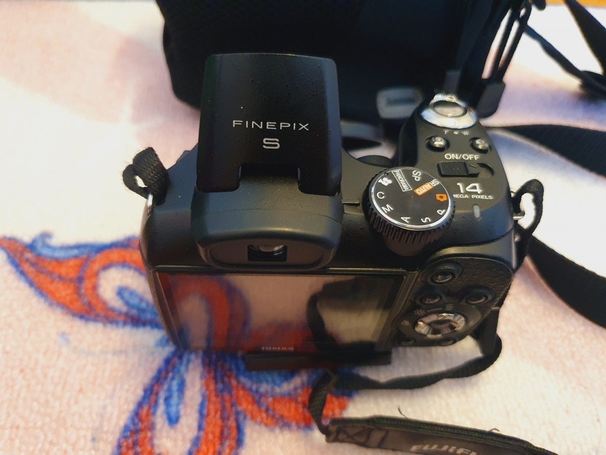 Fujifilm Finepix S2800