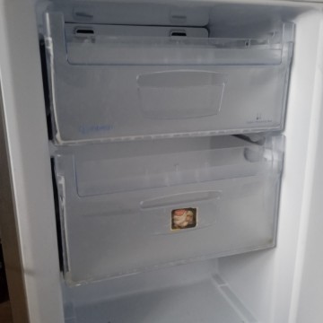 Hűtőszekrény 