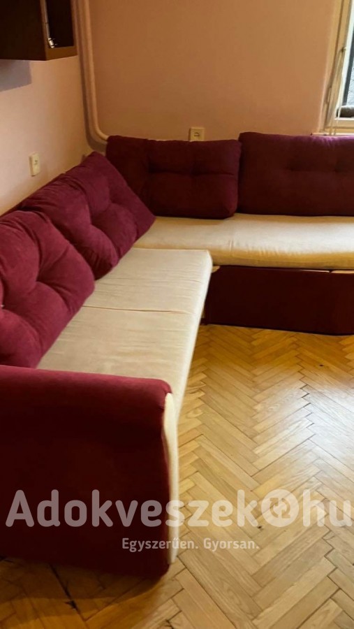 Ággyá alakítható kanapé 2 db fotellel 