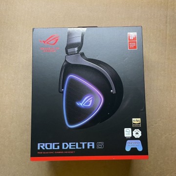 Új és bontatlan ASUS ROG Delta S USB-C gamer fejhallgató eladó