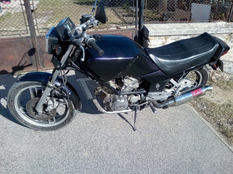 Yamaha xz 550