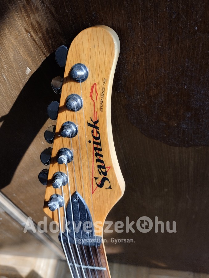 Samick gitár Fender erősítő 