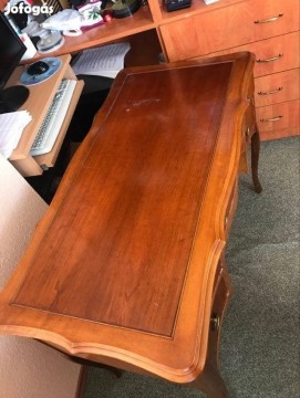 Eladó használt antik asztal