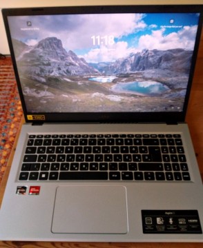 Acer Aspire 3 A315-24P-R8B1 Laptop