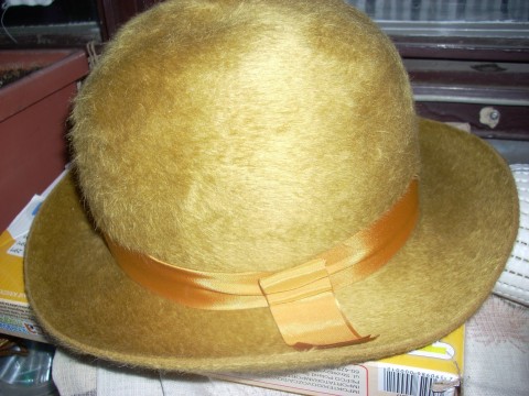 szép gyapjú kalap 56cm