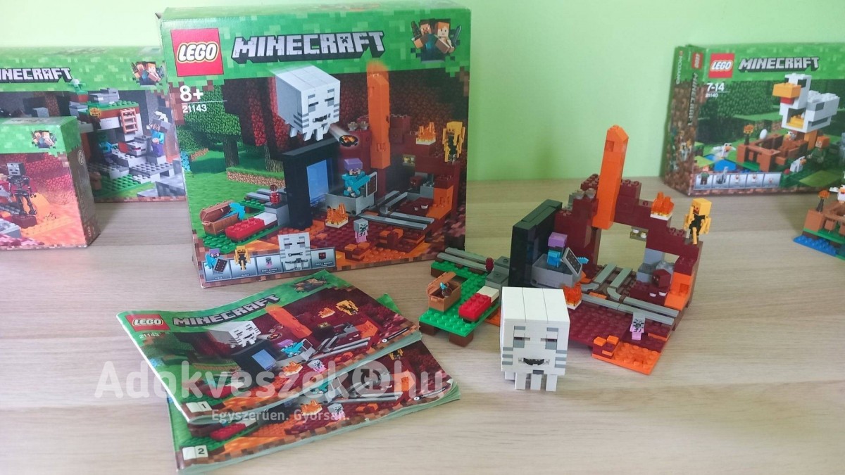 Lego Minecraft 21143