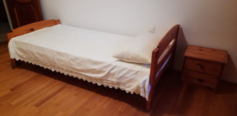 Fakeretes ágy 