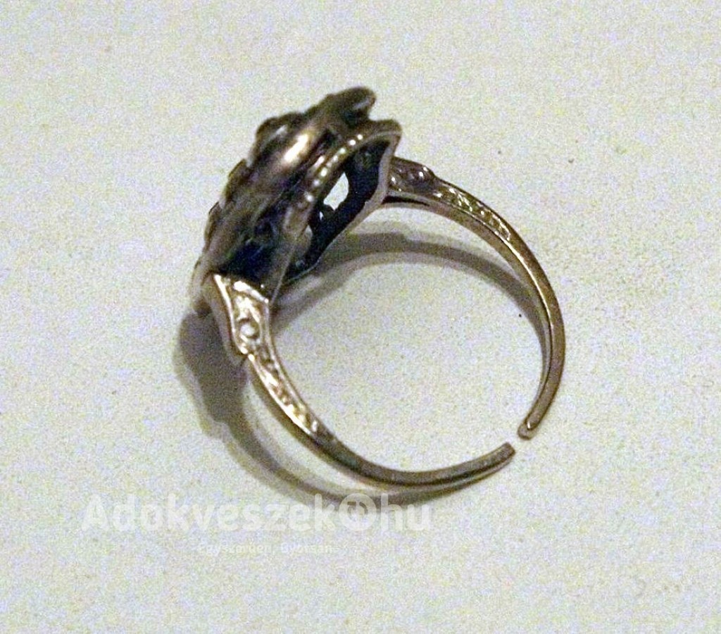 Gyémántköves antik fehérarany gyűrű
