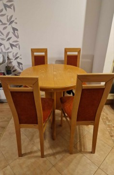 Étkezőasztal székekkel