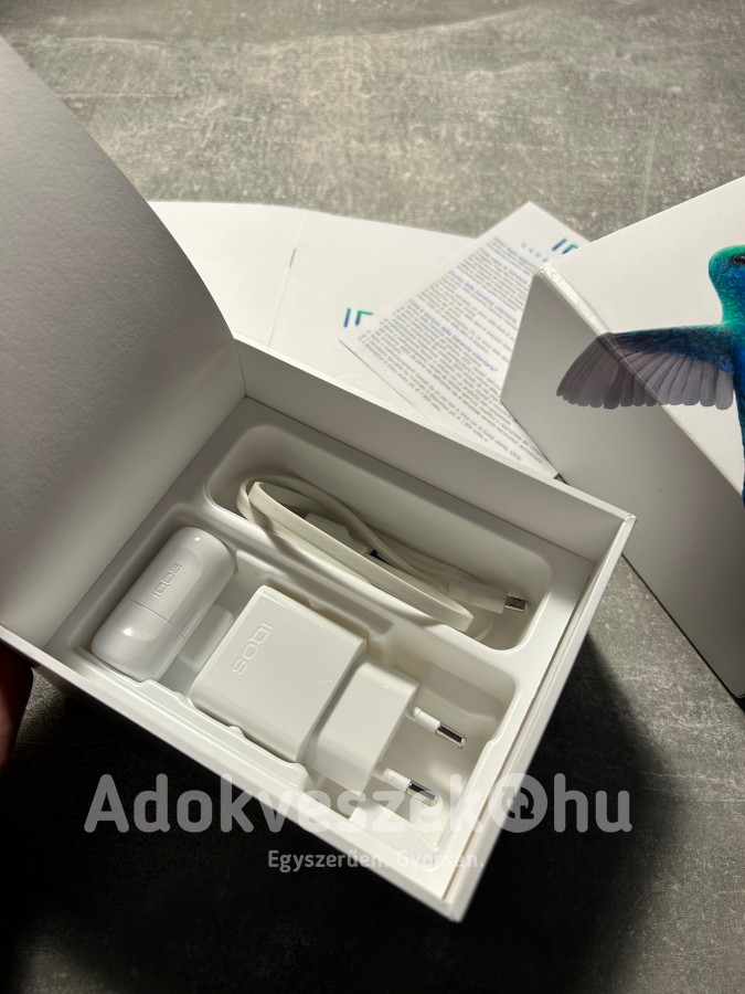 Fehér IQOS 2.4 - doboz, tartozékok, papírok