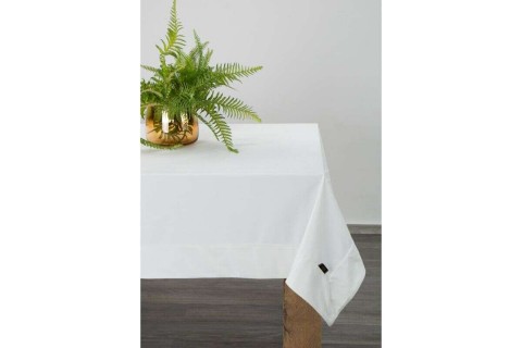 Egyszínű bársony asztalterítő Fehér 145x260 cm