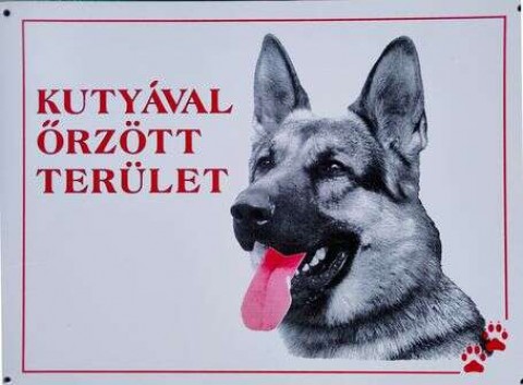 Figyelmeztető műanyag tábla kutyával őrzött területre német...