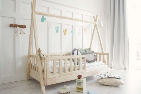 Házikó ágy - Tipi gyerekágy leesésgátlóval natúr 190x90