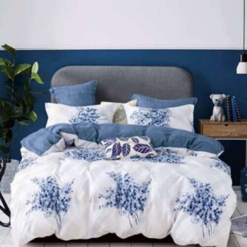kék fehér virágos ágyneműhuzat