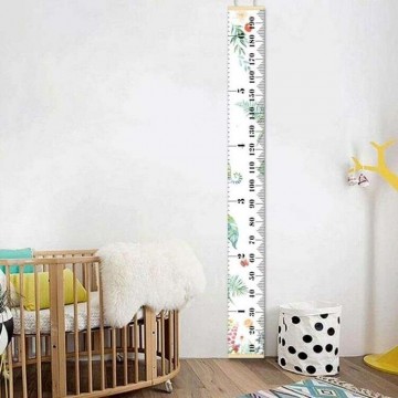 Magasságmérő dekoráció gyerekszobába - akasztós, fehér/mintás