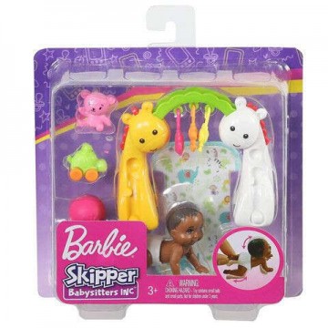 Mattel Barbie: Bébiszitter játékszett játékokkal (GHV83/GHV85)